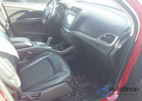 2016 Dodge Journey Crossroad Plus z USA, uszkodzony, nr VIN 3C4PDCGBXGT172027